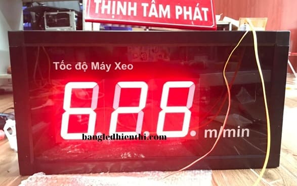 bảng led đo tốc độ máy